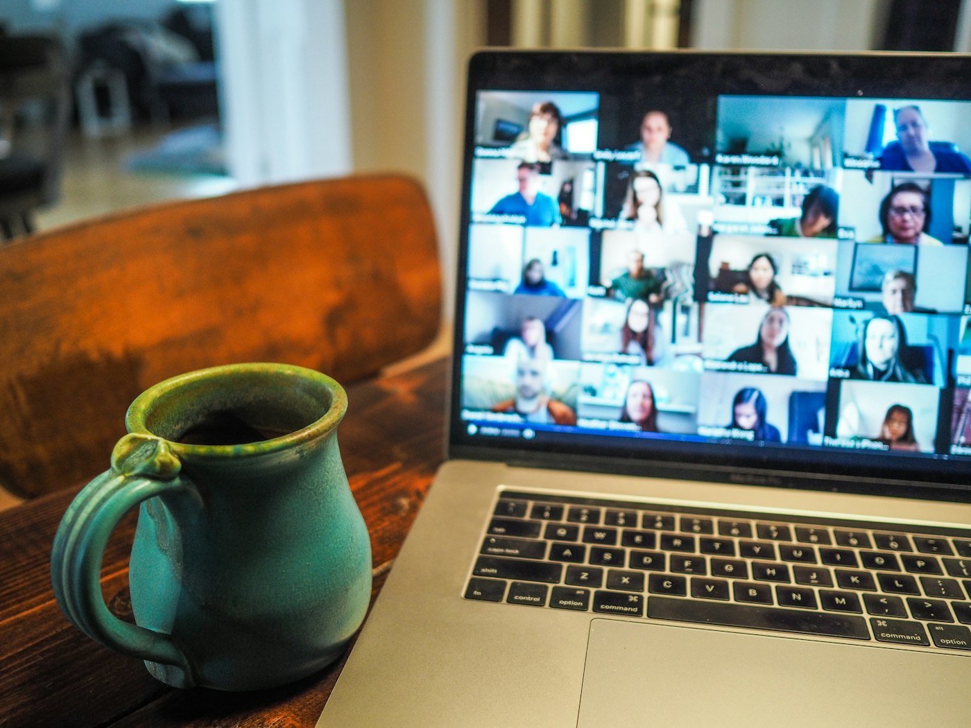 A live online workshop with many participants